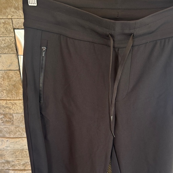 NWT Athleta Headlands Hybrid Trek Jogger Black Pants - Picture 7 of 10